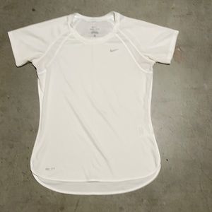 Nike woman’s shirt